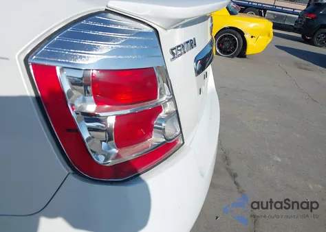 2011 Nissan Sentra 2.0S из США, поврежденный, VIN 3N1AB6AP7BL717050